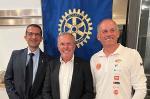 Massimo Vatteroni e il Presidente Carlandrea Simonelli ospiti del Rotary Club Carrara e Massa
